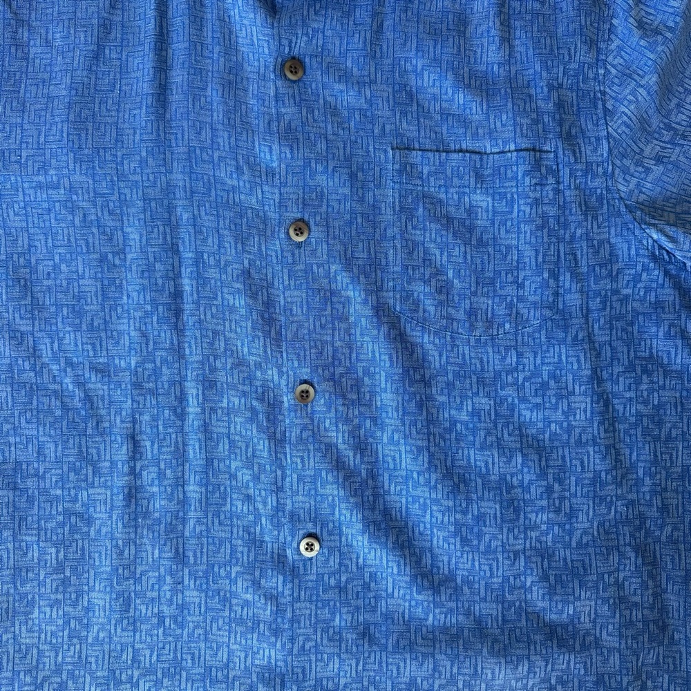 Tommy Bahama Blue Button Down 100% Silk Shirt - Picture 3 of 5